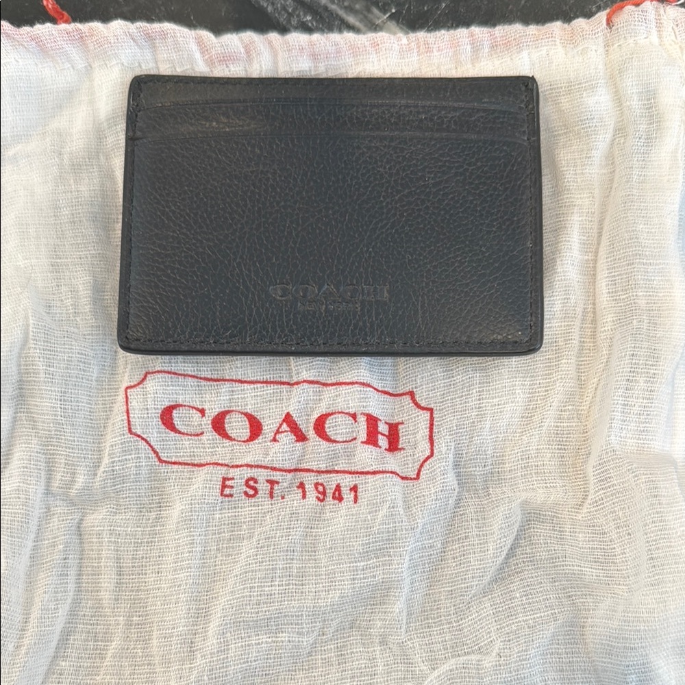 Men’s Coach Black Leather Card Holder, comes with dust bag